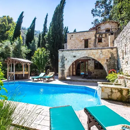 Villa Mylos *